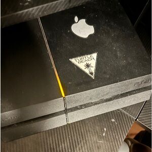 Playstation 4 jet black